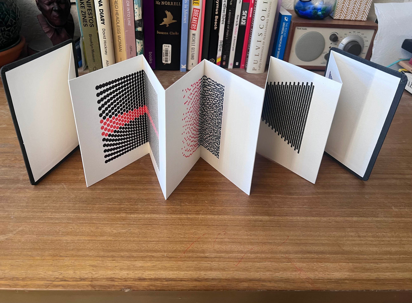 Traces by Pixel Symphony